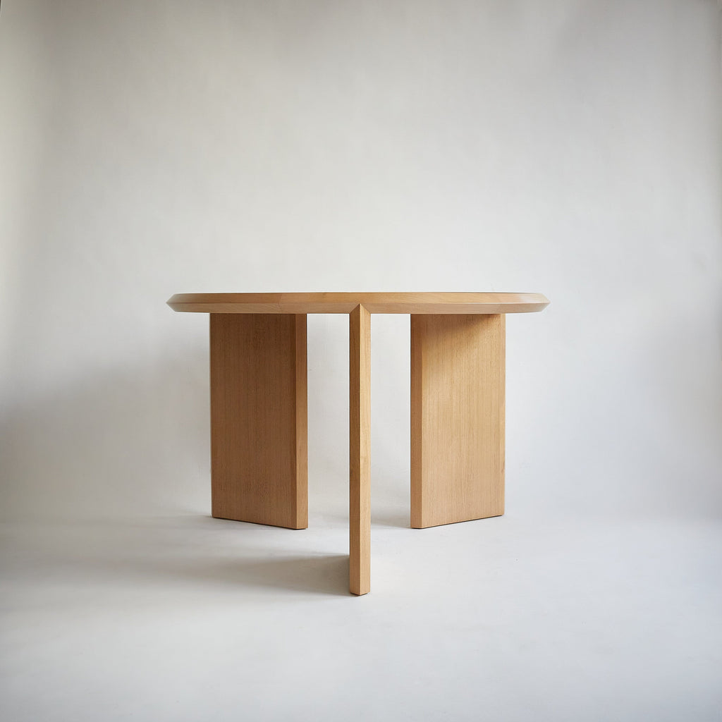 BENNETT TABLE
