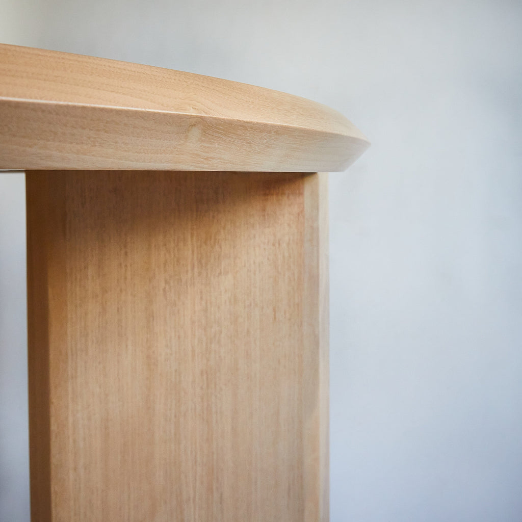 BENNETT TABLE